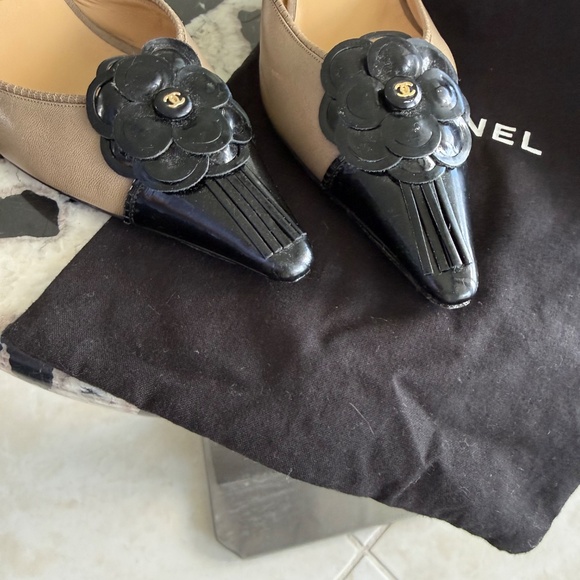 Shoes - Picture 5 of 13